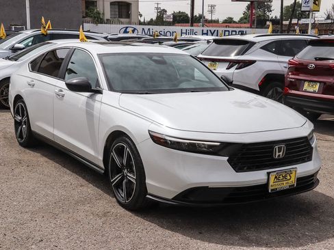 Used 2024 Honda Accord Sport image 5