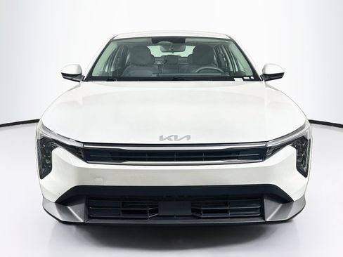 Used 2025 Kia K4 FWD image 2