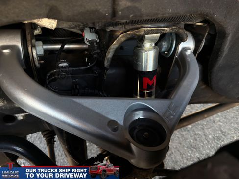 Used 2024 GMC Sierra 2500 AT4 w/ Technology Package image 5