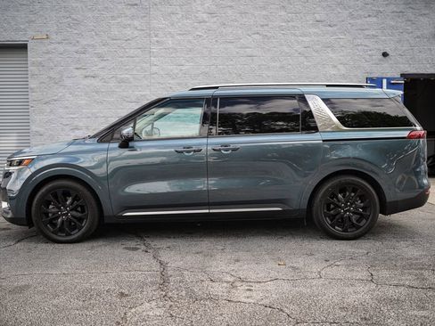 Used 2024 Kia Carnival SX Prestige image 10