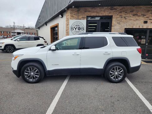 Used 2017 GMC Acadia SLT image 2