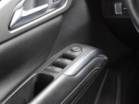 Used 2024 Chevrolet Traverse LT w/ Trailering Package FWD image 24