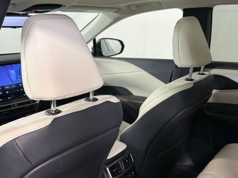 Used 2023 Lexus RX 350 w/ Accessory Package (Z1) AWD/4WD image 26
