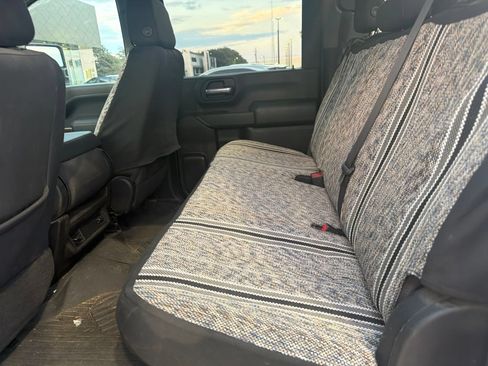 Used 2023 Chevrolet Silverado 2500 LT AWD/4WD image 9