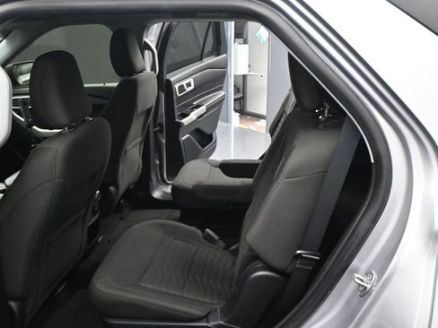 Used 2021 Ford Explorer XLT RWD image 20
