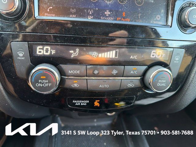 Used 2018 Nissan Rogue SV w/ Premium Package FWD image 20