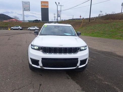 Certified 2022 Jeep Grand Cherokee L Limited image 3