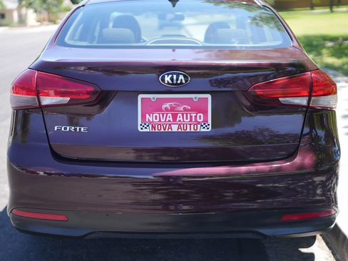 Used 2018 Kia Forte LX FWD image 9