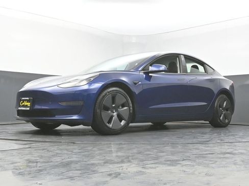 Used 2023 Tesla Model 3 Standard Range image 49