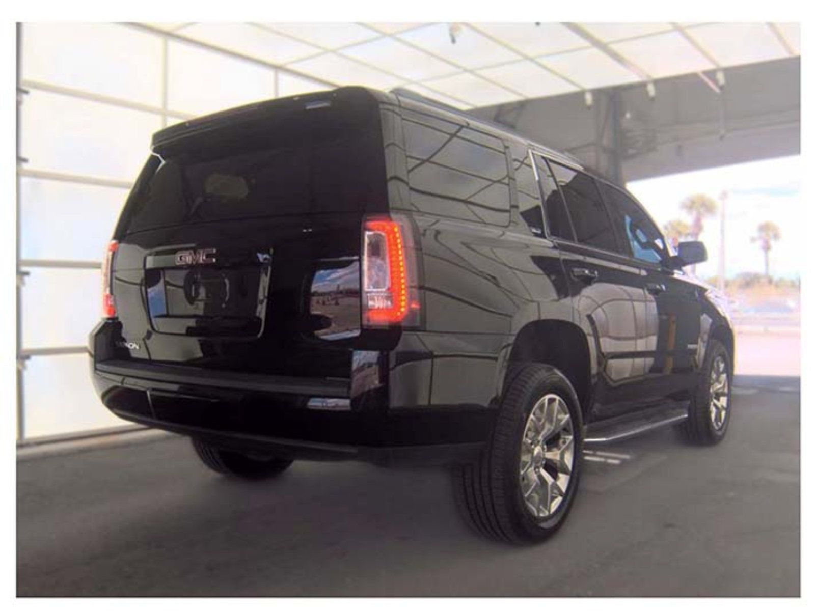 Used 2018 GMC Yukon SLT w/ Open Road Package RWD image 2