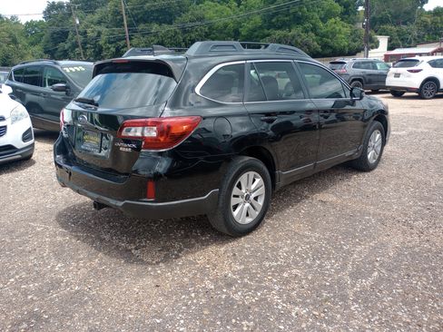 Used 2017 Subaru Outback 2.5i Premium AWD/4WD image 7