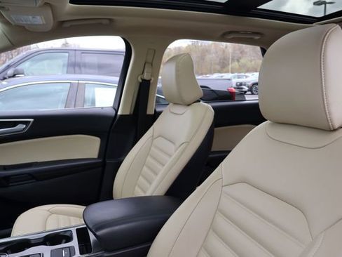 Used 2022 Ford Edge SEL w/ Convenience Package AWD/4WD image 12