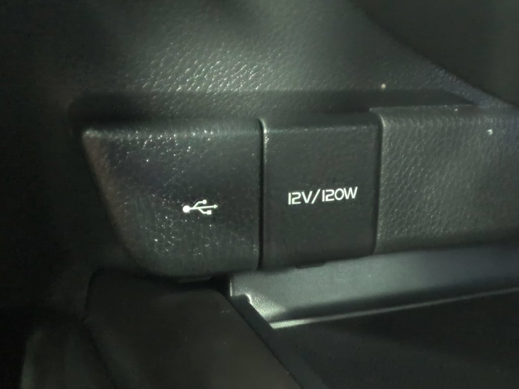 Used 2022 Toyota Camry SE FWD image 33