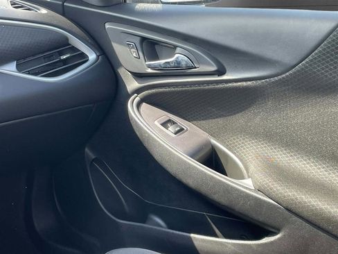 Used 2024 Chevrolet Malibu LT image 19