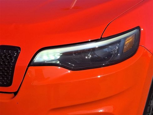 Used 2021 Jeep Cherokee Latitude Plus image 9