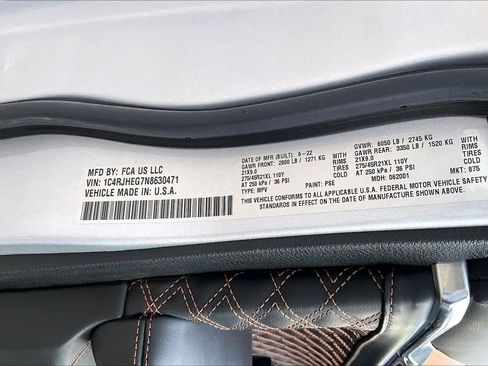 Used 2022 Jeep Grand Cherokee Summit AWD/4WD image 31