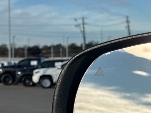 Used 2022 Jeep Cherokee Latitude Lux image 12