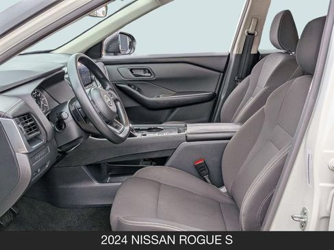Used 2024 Nissan Rogue S FWD image 14