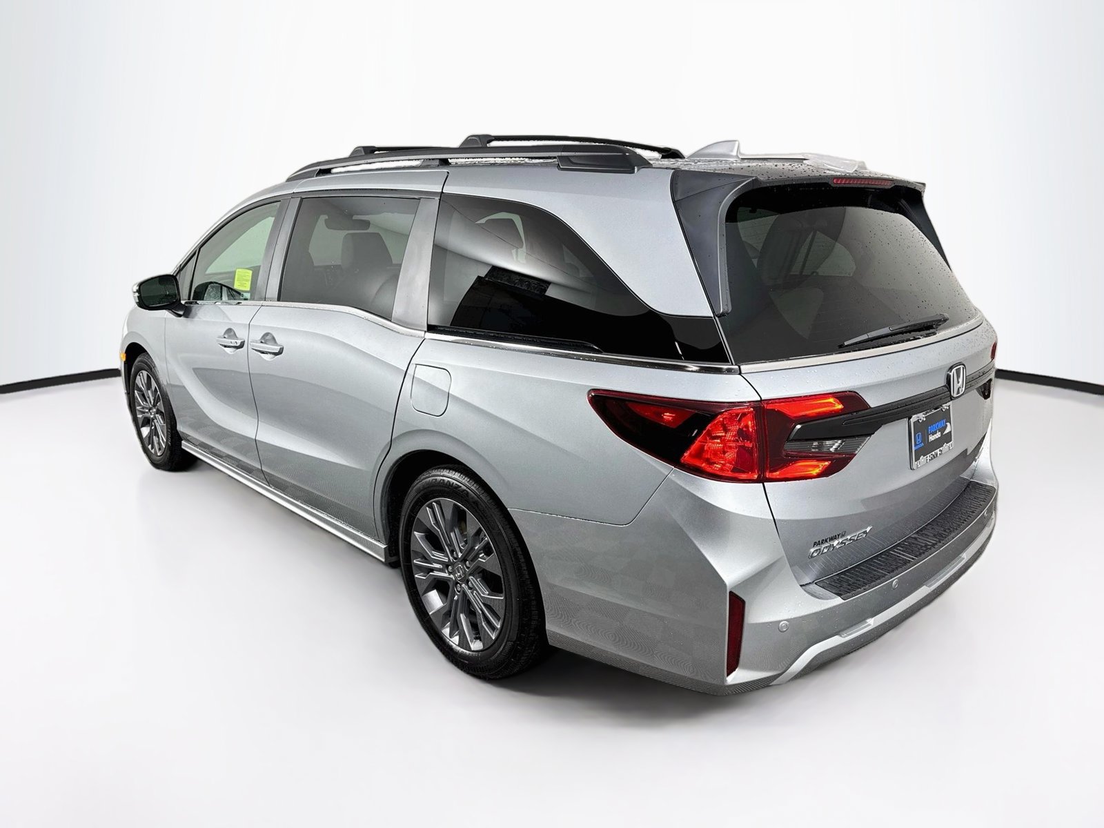 Used 2026 Honda Odyssey Touring image 6