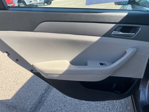 Used 2019 Hyundai Sonata SE FWD image 16