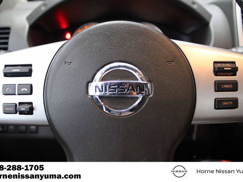 Used 2013 Nissan Xterra PRO-4X AWD/4WD image 9