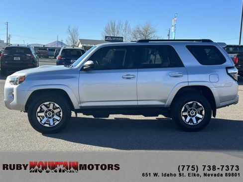 Used 2022 Toyota 4Runner TRD Off-Road image 4
