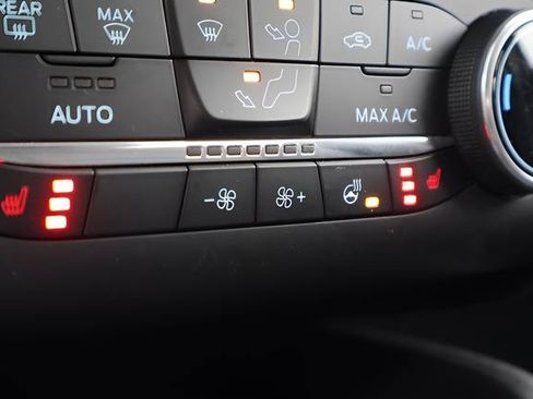 Used 2025 Ford Escape Active w/ Cold Weather Package AWD/4WD image 22