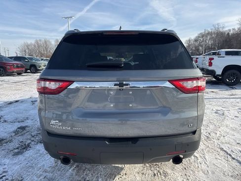Used 2020 Chevrolet Traverse LT w/ Driver Confidence II Package image 4