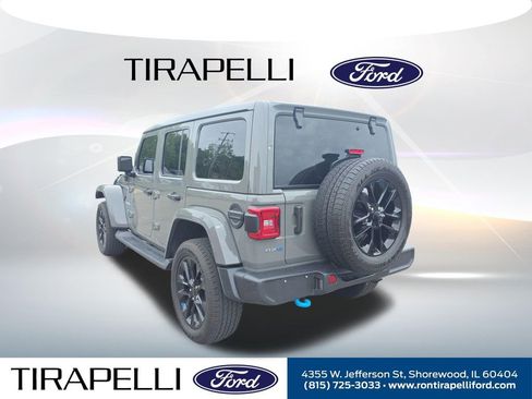 Used 2022 Jeep Wrangler Unlimited Sahara w/ Cold Weather Group AWD/4WD image 3