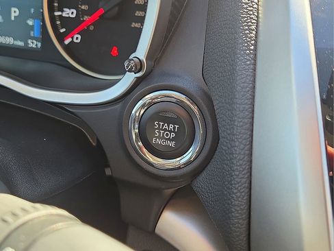 Used 2025 Mitsubishi Eclipse Cross SE image 30