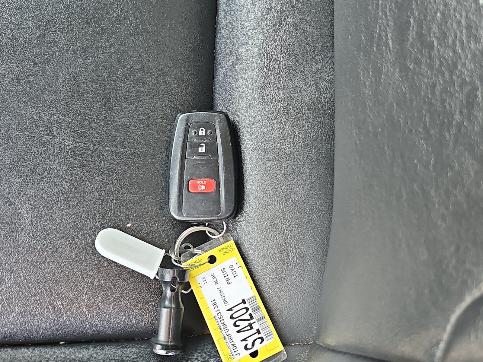 Used 2017 Toyota Prius Three Touring w/ Carpet Mat Package FWD image 17
