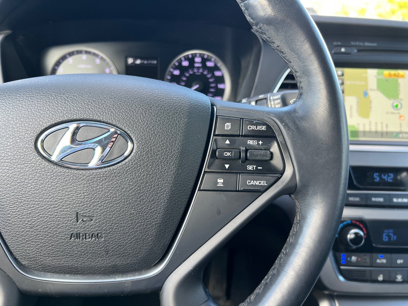 Used 2015 Hyundai Sonata Limited w/ Option Group 06 FWD image 28