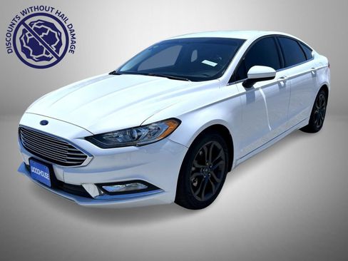 Used 2018 Ford Fusion SE w/ Equipment Group 201A FWD image 1