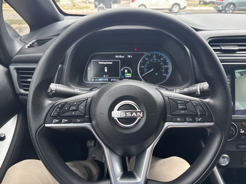 Certified 2025 Nissan Leaf S FWD image 20