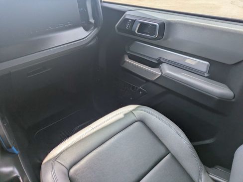Used 2023 Ford Bronco Black Diamond AWD/4WD image 10