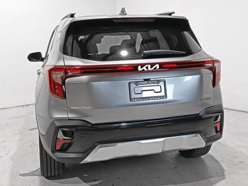 Used 2024 Kia Seltos SX w/ SX Sunroof Package image 5