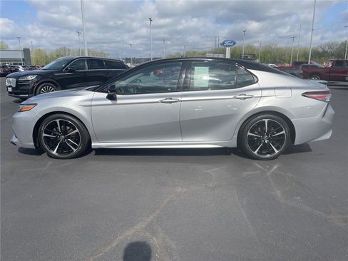 Used 2018 Toyota Camry XSE w/ Driver Assist Package image 2