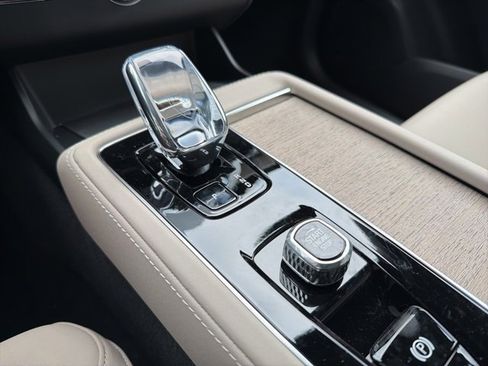 New 2026 Volvo XC90 B6 Plus image 19