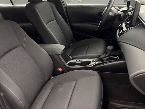 Used 2025 Toyota Corolla LE w/ Convenience Package FWD image 19