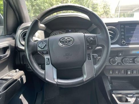Used 2021 Toyota Tacoma TRD Sport w/ Technology Package AWD/4WD image 14