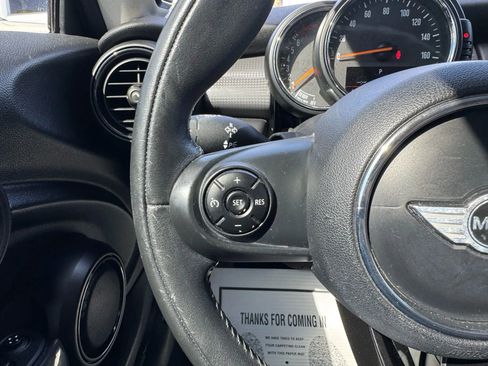 Used 2015 MINI Cooper 2-Door Hardtop image 18