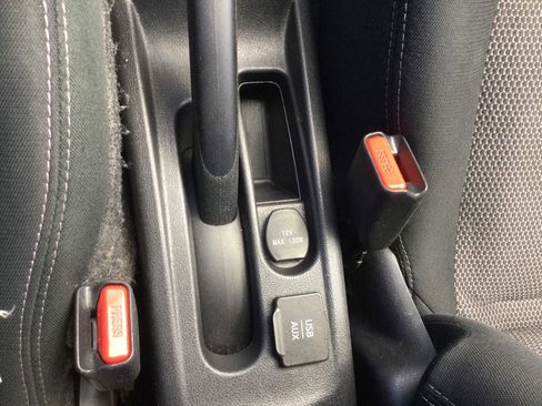 Used 2015 Nissan Versa w/ SL Tech Package FWD image 36