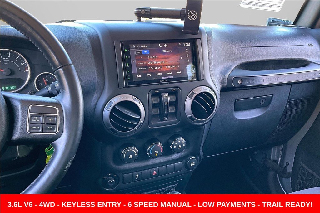 Used 2017 Jeep Wrangler Unlimited Sport w/ Quick Order Package 23S AWD/4WD image 9
