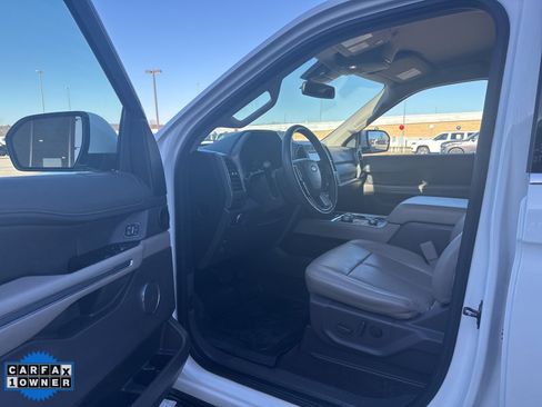 Used 2021 Ford Expedition XLT image 12