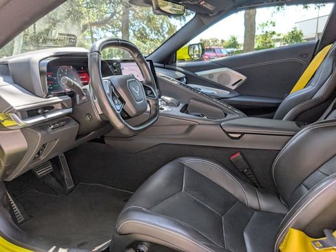 Used 2022 Chevrolet Corvette Stingray Preferred Conv w/ Z51 Performance Package RWD image 13