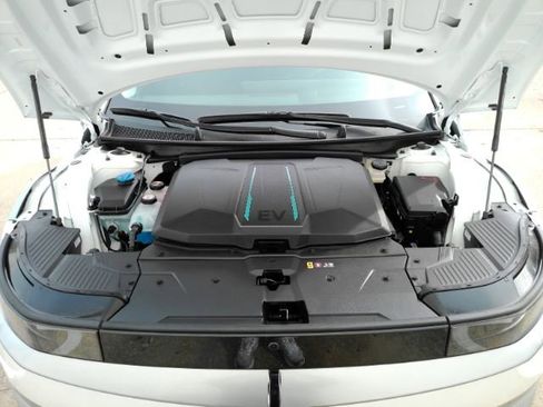 Used 2024 Hyundai Ioniq 5 Limited image 55