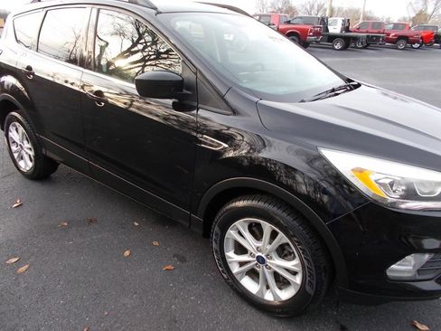 Used 2018 Ford Escape SEL image 11