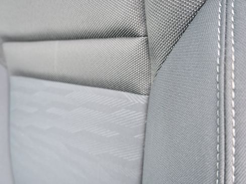 Certified 2024 Nissan Frontier SV image 21