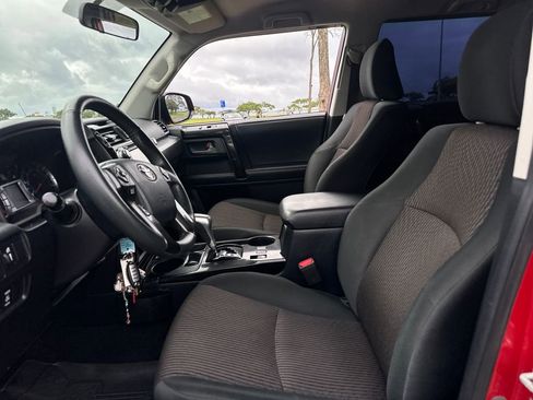 Used 2019 Toyota 4Runner TRD Off-Road image 13