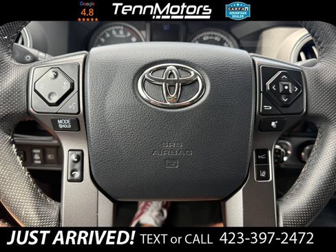 Used 2018 Toyota Tacoma TRD Off-Road AWD/4WD image 17